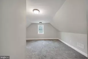 909 Beechwood Dr, Hagerstown, MD 21742 - Photo 17