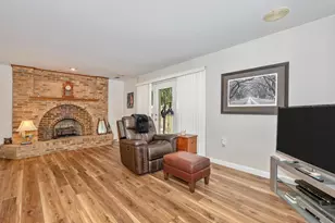 1017 Lindsay Ln, Hagerstown, MD 21742 - Photo 9