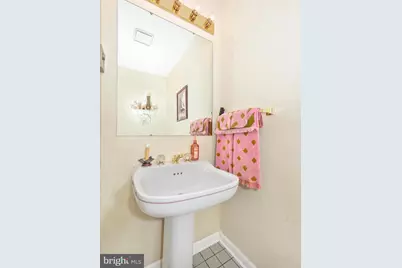 1017 Lindsay Lane, Hagerstown, MD 21742 - Photo 15