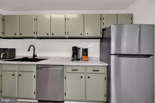 1633 Edgewood Pl, Hagerstown, MD 21740 - Photo 9