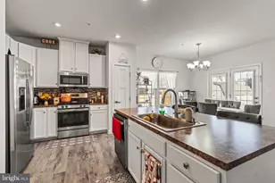 18214 Brownstone Pl, Hagerstown, MD 21740 - Photo 3