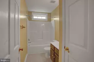 10204 Bear Creek Dr, Hagerstown, MD 21740 - Photo 17