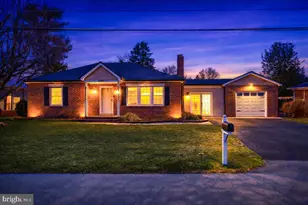 18436 Woodside Dr, Hagerstown, MD 21740 - Photo 3