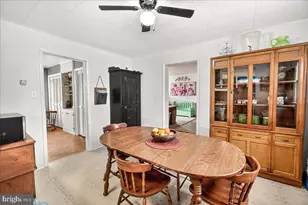 18441 Woodside Dr, Hagerstown, MD 21740 - Photo 11