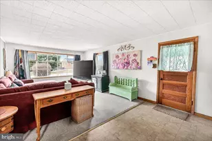 18441 Woodside Dr, Hagerstown, MD 21740 - Photo 7