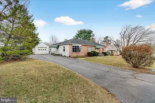 18441 Woodside Dr, Hagerstown, MD 21740 - Photo 3