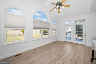 18106 Bullock Ct, Hagerstown, MD 21740 - Photo 15