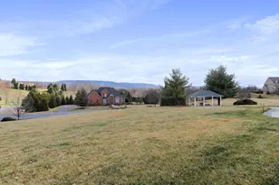 9812 Pembroke Dr, Hagerstown, MD 21740 - Photo 45