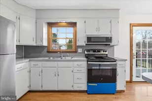 18360 Woodside Dr, Hagerstown, MD 21740 - Photo 15