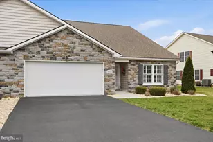 9724 Cobble Stone Ct, Hagerstown, MD 21740 - Photo 3