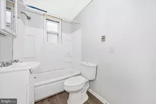 422 McDowell Ave, Hagerstown, MD 21740 - Photo 9