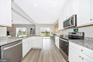 10026 Roulette Dr, Hagerstown, MD 21740 - Photo 17