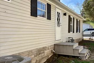 12021 Heather Dr, Hagerstown, MD 21740 - Photo 1