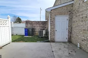 337 E Ridge Dr, Hagerstown, MD 21740 - Photo 13