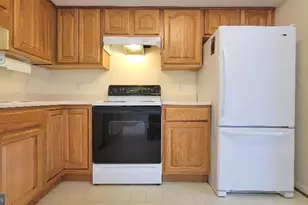 337 E Ridge Dr, Hagerstown, MD 21740 - Photo 5