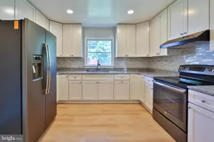 13929 Green Mountain Dr, Maugansville, MD 21767 - Photo 11