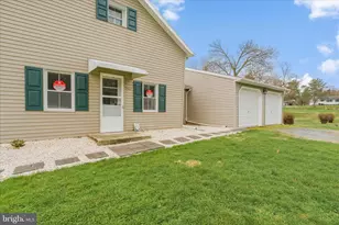 9611 Morning Glory Ln, Hagerstown, MD 21740 - Photo 5