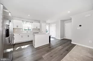 99 Charlotte St, Hagerstown, MD 21740 - Photo 9