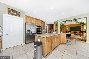18307 Misty Acres Dr, Hagerstown, MD 21740 - Photo 9