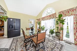 18307 Misty Acres Dr, Hagerstown, MD 21740 - Photo 11