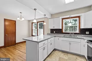 17521 Gay St, Hagerstown, MD 21740 - Photo 11