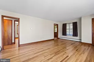 17521 Gay St, Hagerstown, MD 21740 - Photo 9