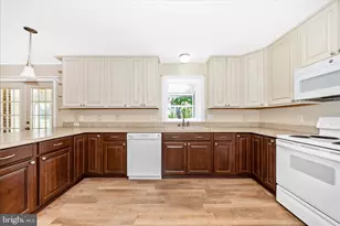 19103 Woodhill Dr, Hagerstown, MD 21742 - Photo 19