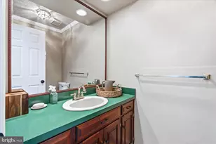 20115 Teakwood Dr, Hagerstown, MD 21742 - Photo 17