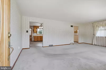 12037 Ronnie Drive, Hagerstown, MD 21742 - Photo 5
