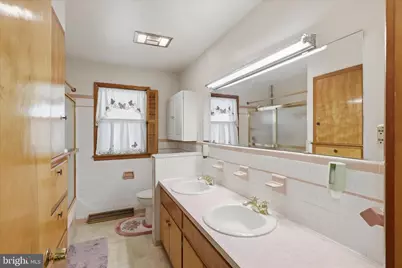 12037 Ronnie Drive, Hagerstown, MD 21742 - Photo 17