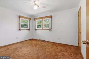 12037 Ronnie Dr, Hagerstown, MD 21742 - Photo 15