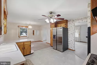 12037 Ronnie Drive, Hagerstown, MD 21742 - Photo 9