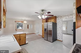 12037 Ronnie Dr, Hagerstown, MD 21742 - Photo 9
