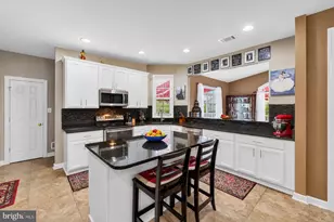 19103 Red Maple Dr, Hagerstown, MD 21742 - Photo 3
