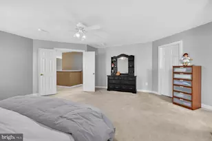 19103 Red Maple Dr, Hagerstown, MD 21742 - Photo 17