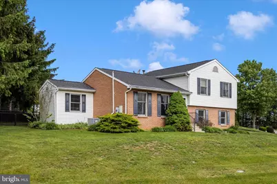 21 Carriage Hill Drive, Hagerstown, MD 21742 - Photo 1