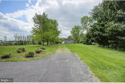 19110 Woodhill Drive, Hagerstown, MD 21742 - Photo 5