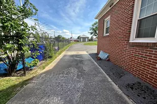 1204 Virginia Ave, Hagerstown, MD 21740 - Photo 17