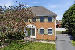 1040 Hampton Cir, Hagerstown, MD 21742 - Photo 3