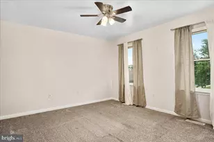 327 E Ridge Dr, Hagerstown, MD 21740 - Photo 15