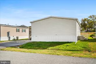 11307 Hawthorne Ct, Hagerstown, MD 21740 - Photo 7
