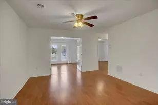 19446 Sapphire Dr, Hagerstown, MD 21742 - Photo 25