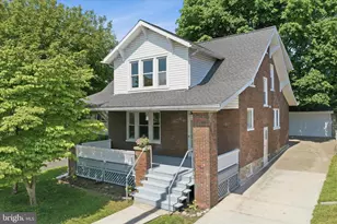 819 Summit Ave, Hagerstown, MD 21740 - Photo 1