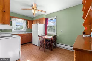 246 Maryland Ave, Hancock, MD 21750 - Photo 9