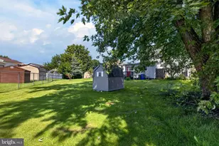1048 Hampton Cir, Hagerstown, MD 21742 - Photo 11