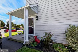 1048 Hampton Cir, Hagerstown, MD 21742 - Photo 5