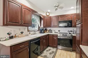 17933 Oak Ridge Dr, Hagerstown, MD 21740 - Photo 11
