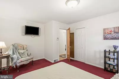 17933 Oak Ridge Drive, Hagerstown, MD 21740 - Photo 9