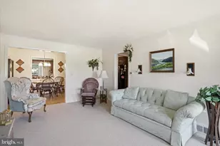 17933 Oak Ridge Dr, Hagerstown, MD 21740 - Photo 9