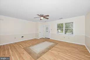 129 Sunflower Dr, Hagerstown, MD 21740 - Photo 5